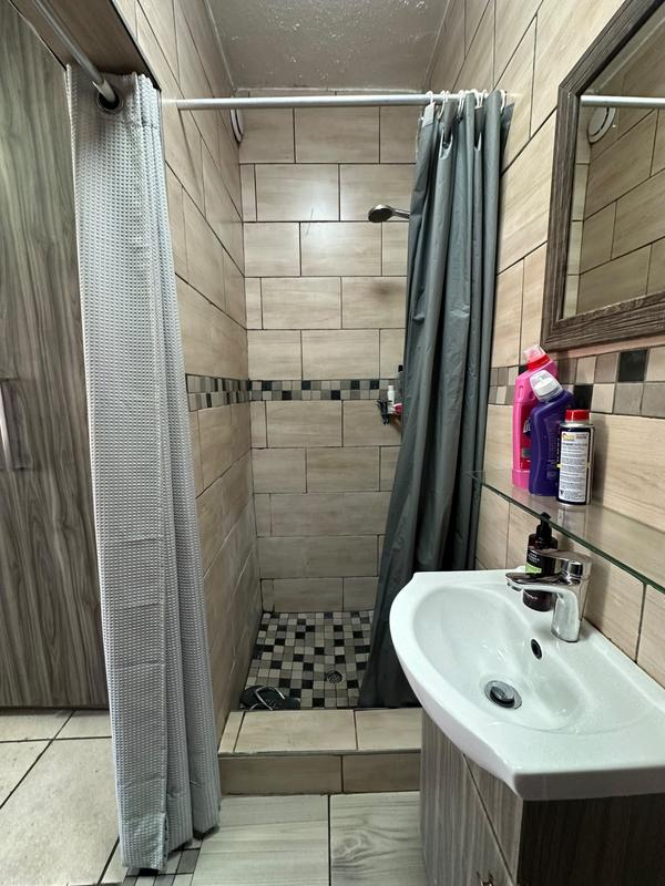 To Let 1 Bedroom Property for Rent in Erasmusrand Gauteng