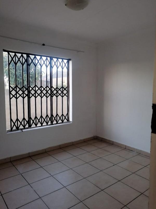 To Let 2 Bedroom Property for Rent in Riverlea Gauteng