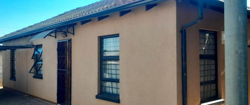 3 Bedroom Property for Sale in Protea Glen Gauteng