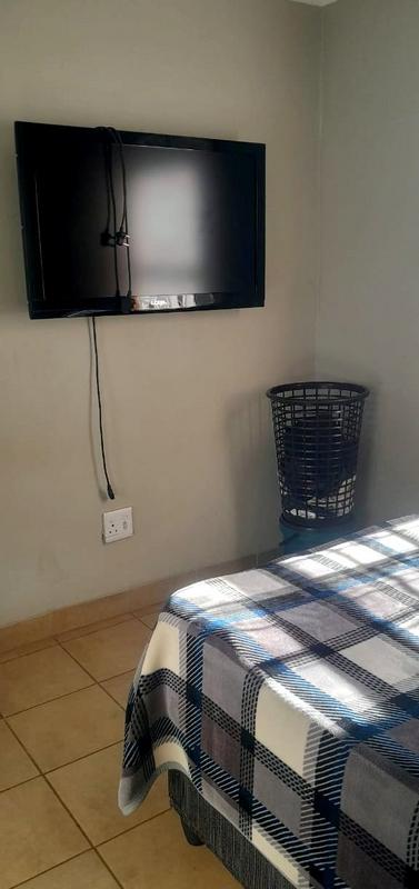 3 Bedroom Property for Sale in Protea Glen Gauteng
