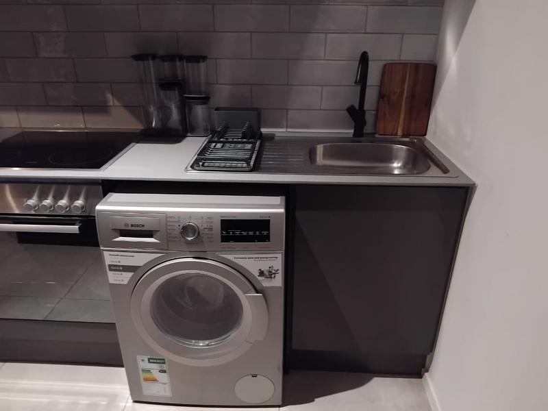 To Let 1 Bedroom Property for Rent in Sandton Gauteng