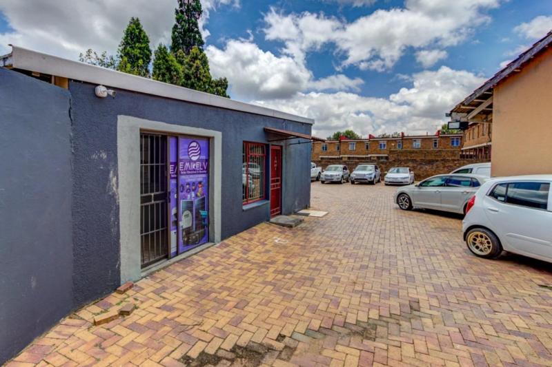 Commercial Property for Sale in Kempton Park Ext 4 Gauteng