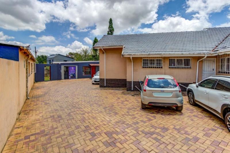 Commercial Property for Sale in Kempton Park Ext 4 Gauteng