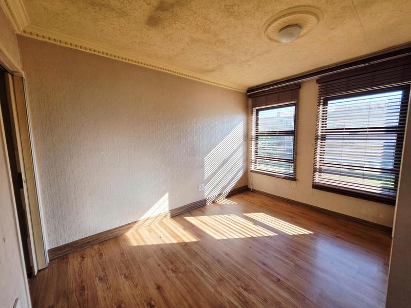 3 Bedroom Property for Sale in Rhodesfield Gauteng