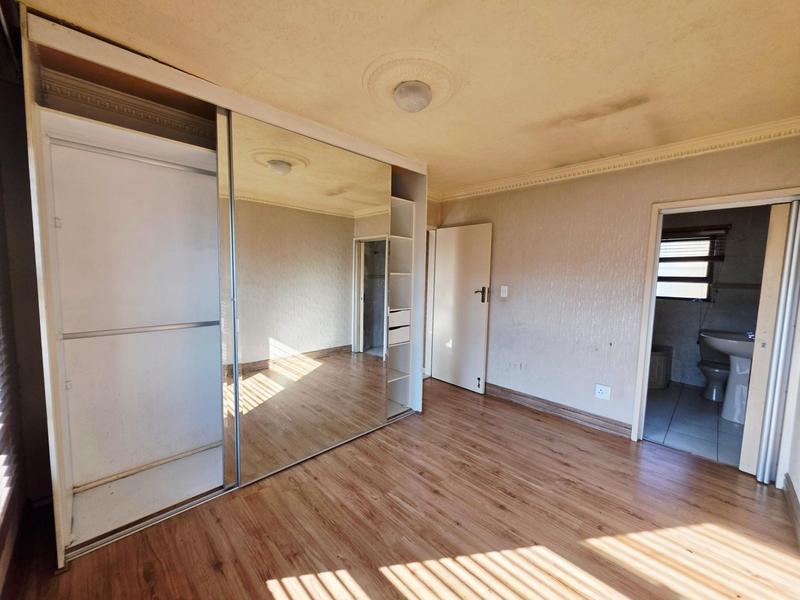 3 Bedroom Property for Sale in Rhodesfield Gauteng