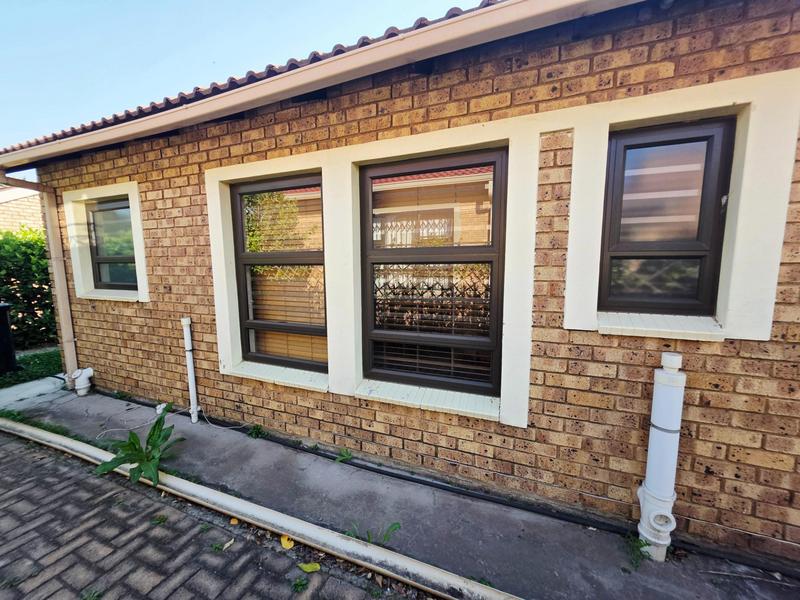 3 Bedroom Property for Sale in Rhodesfield Gauteng