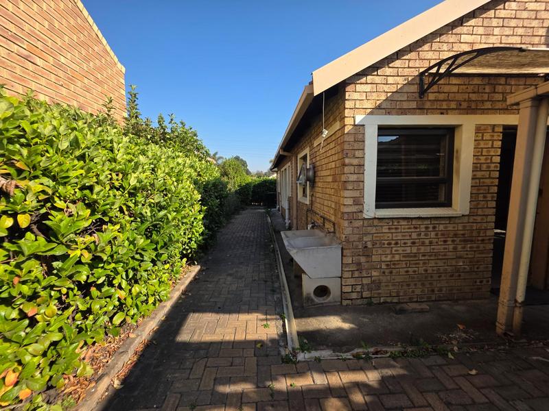 3 Bedroom Property for Sale in Rhodesfield Gauteng