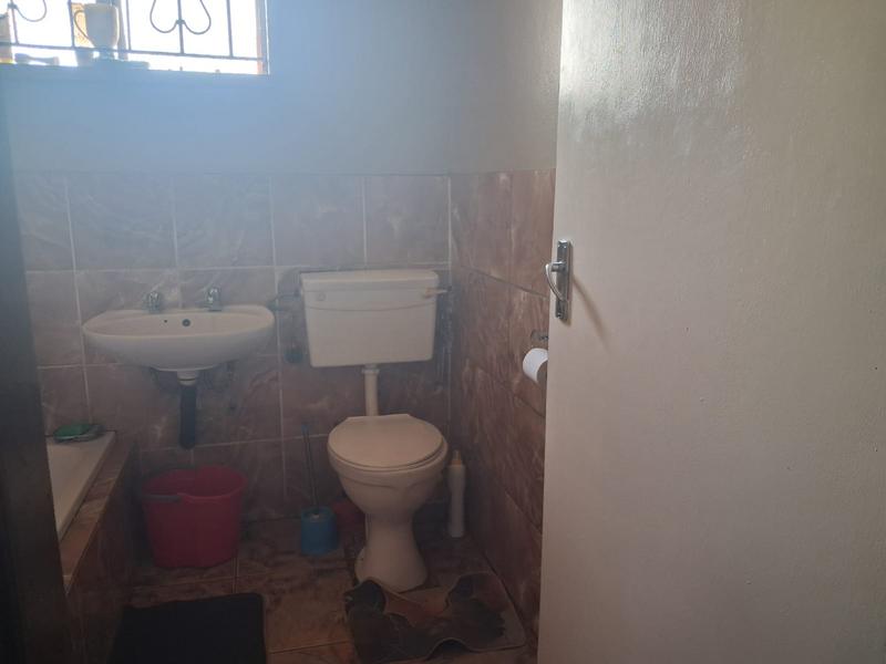 2 Bedroom Property for Sale in Vosloorus Gauteng