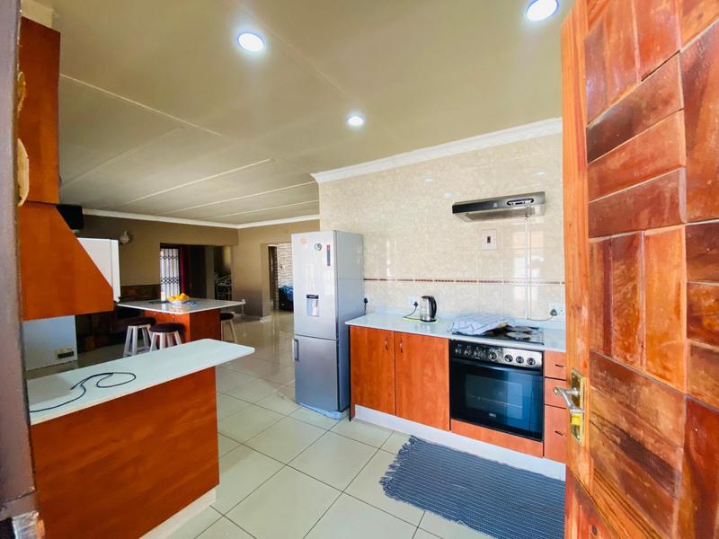 4 Bedroom Property for Sale in Kibler Park Gauteng