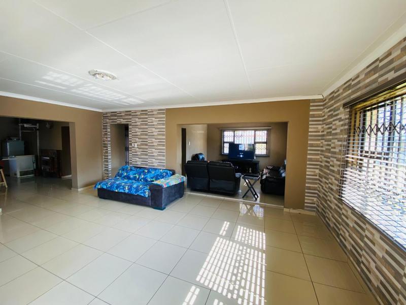 4 Bedroom Property for Sale in Kibler Park Gauteng