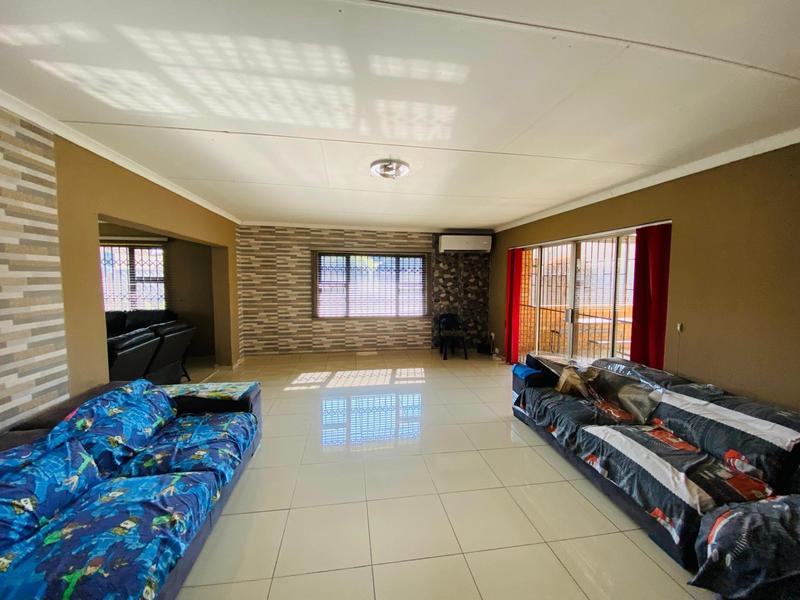 4 Bedroom Property for Sale in Kibler Park Gauteng
