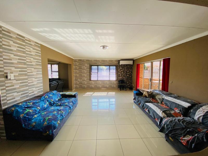 4 Bedroom Property for Sale in Kibler Park Gauteng