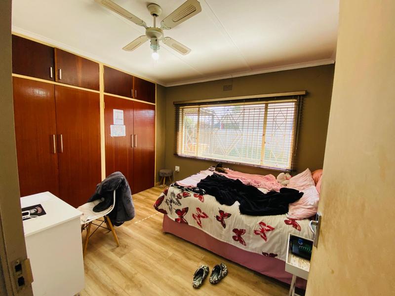 4 Bedroom Property for Sale in Kibler Park Gauteng