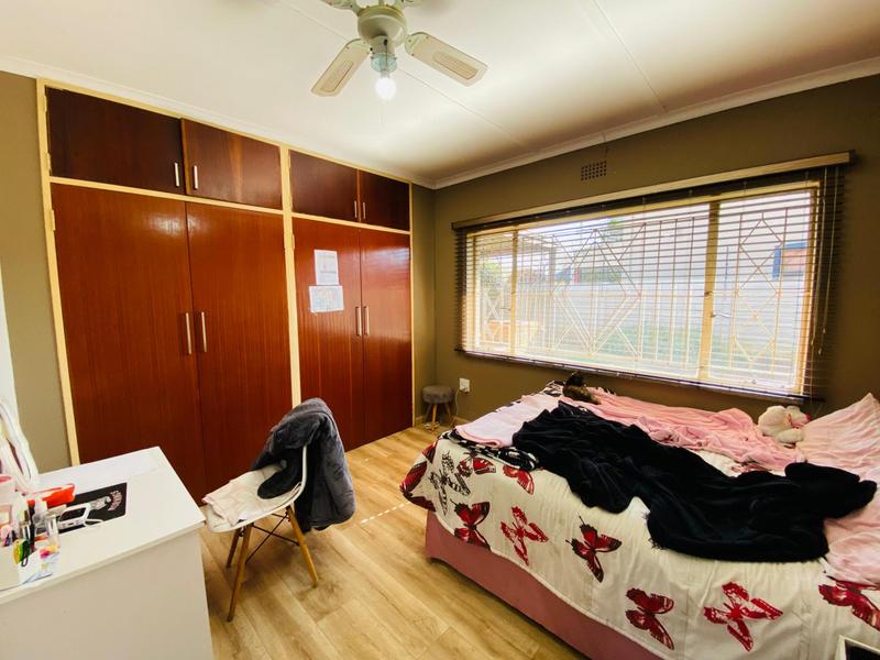 4 Bedroom Property for Sale in Kibler Park Gauteng
