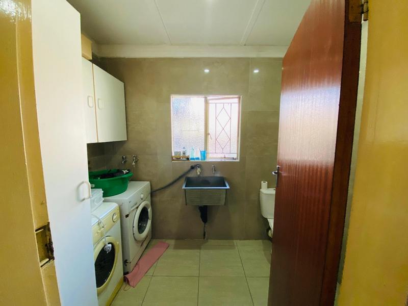 4 Bedroom Property for Sale in Kibler Park Gauteng