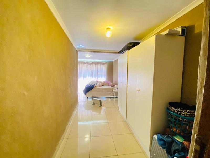 4 Bedroom Property for Sale in Kibler Park Gauteng