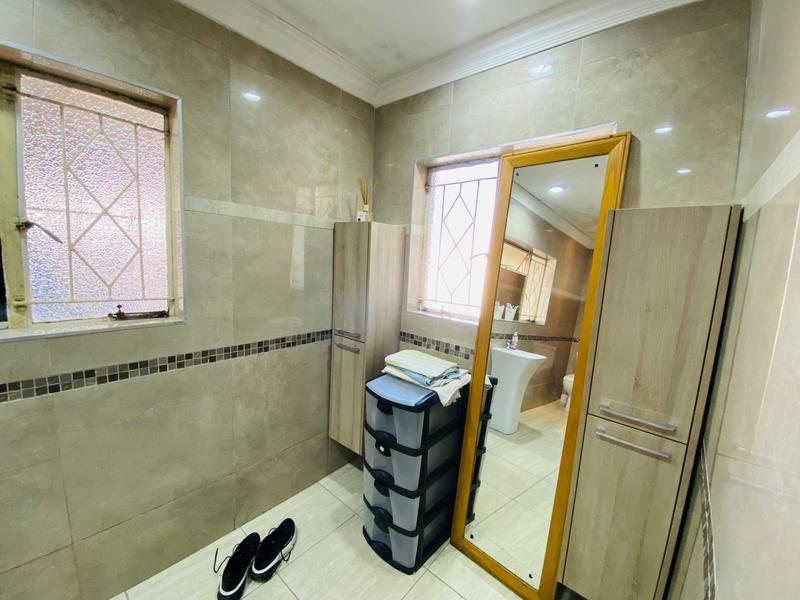 4 Bedroom Property for Sale in Kibler Park Gauteng
