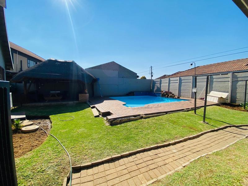 4 Bedroom Property for Sale in Kibler Park Gauteng