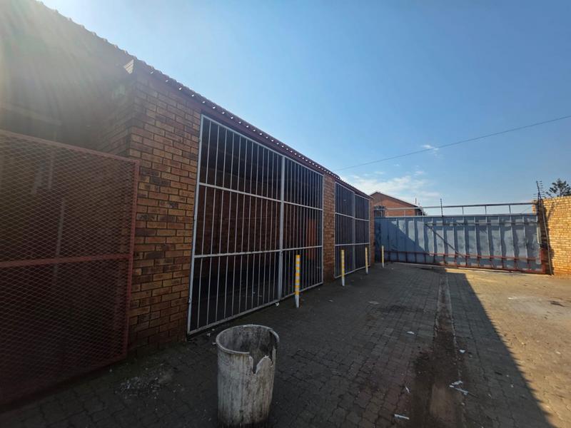 Commercial Property for Sale in Helikonpark Gauteng