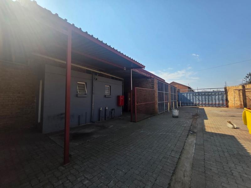 Commercial Property for Sale in Helikonpark Gauteng