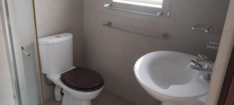 To Let 1 Bedroom Property for Rent in Edenvale Gauteng