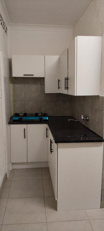 To Let 1 Bedroom Property for Rent in Edenvale Gauteng