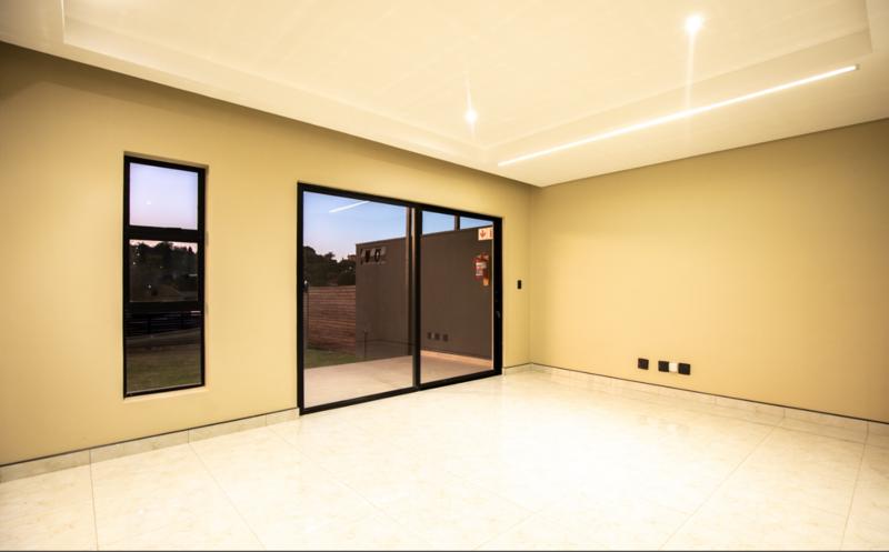 3 Bedroom Property for Sale in Waterkloof Ridge Gauteng