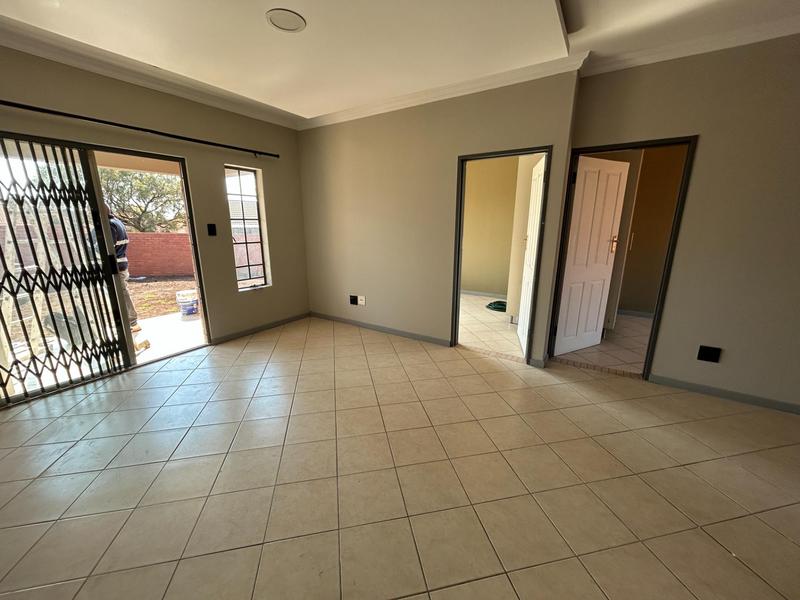 To Let 3 Bedroom Property for Rent in Monavoni Gauteng