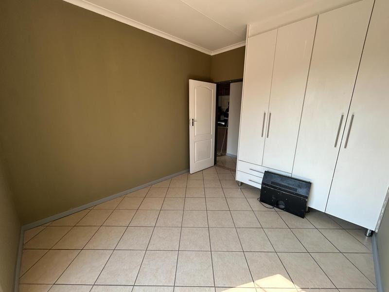 To Let 3 Bedroom Property for Rent in Monavoni Gauteng