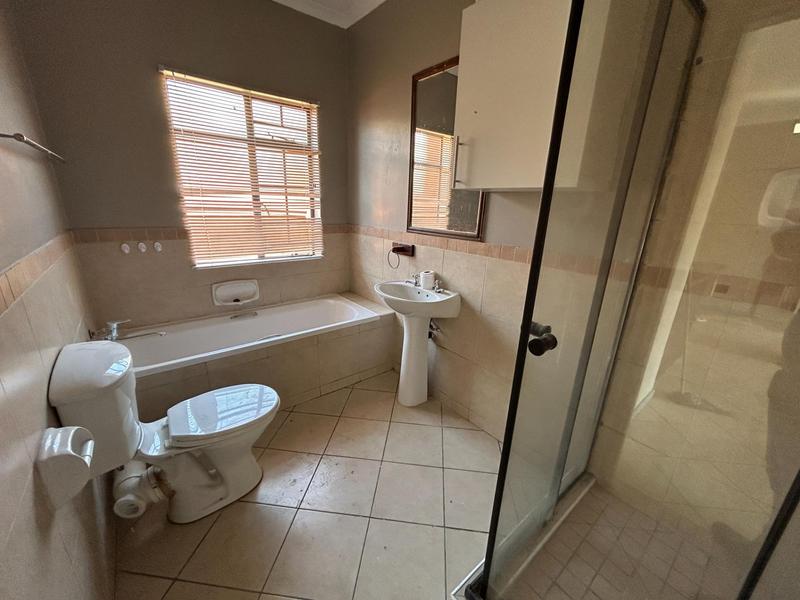 To Let 3 Bedroom Property for Rent in Monavoni Gauteng