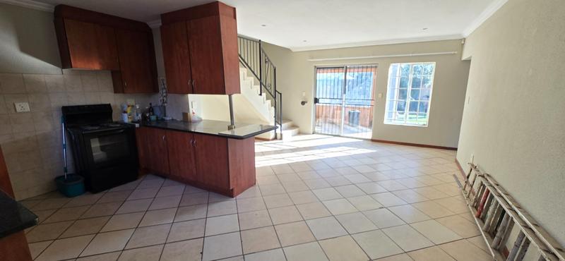 3 Bedroom Property for Sale in Annlin Gauteng
