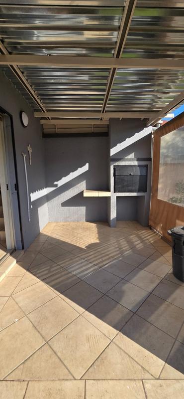 3 Bedroom Property for Sale in Annlin Gauteng