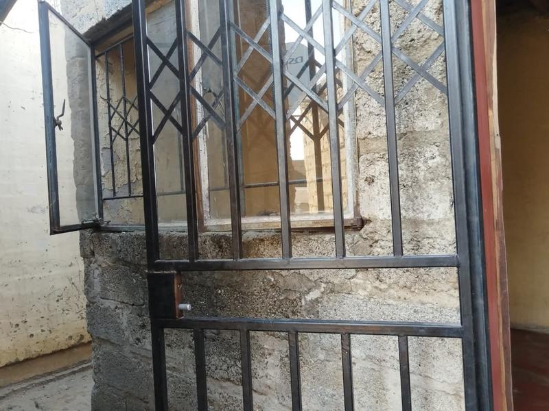 10 Bedroom Property for Sale in Olievenhoutbosch Gauteng