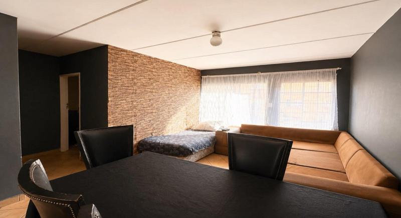 2 Bedroom Property for Sale in Eldorette Gauteng