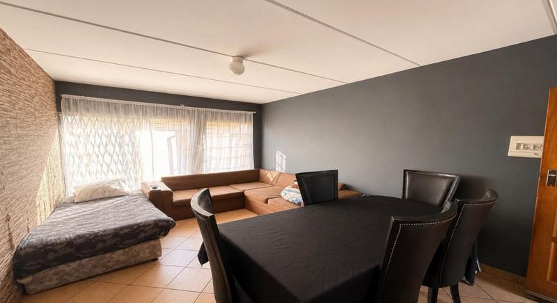 2 Bedroom Property for Sale in Eldorette Gauteng