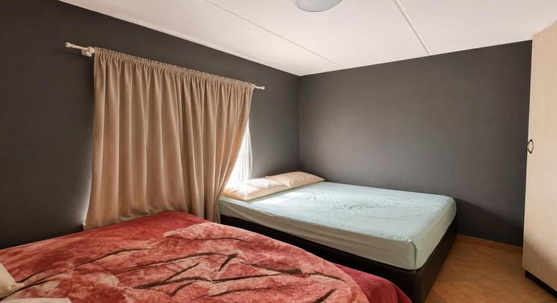 2 Bedroom Property for Sale in Eldorette Gauteng
