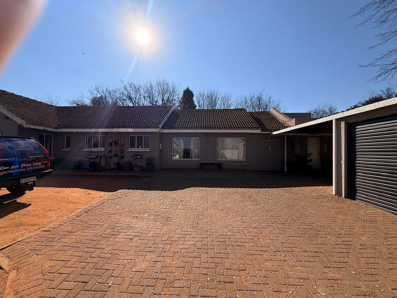 4 Bedroom Property for Sale in Drie Riviere Gauteng