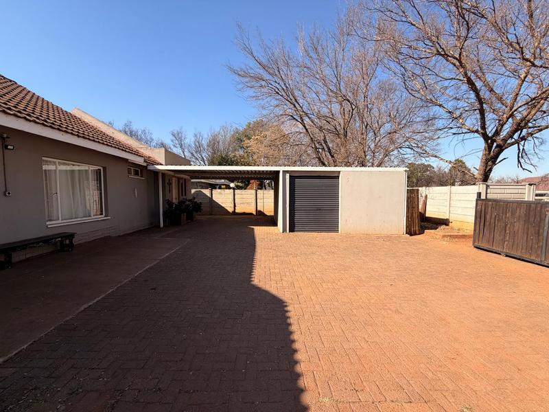 4 Bedroom Property for Sale in Drie Riviere Gauteng