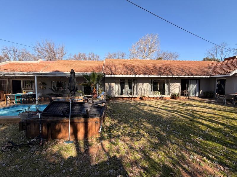 4 Bedroom Property for Sale in Drie Riviere Gauteng
