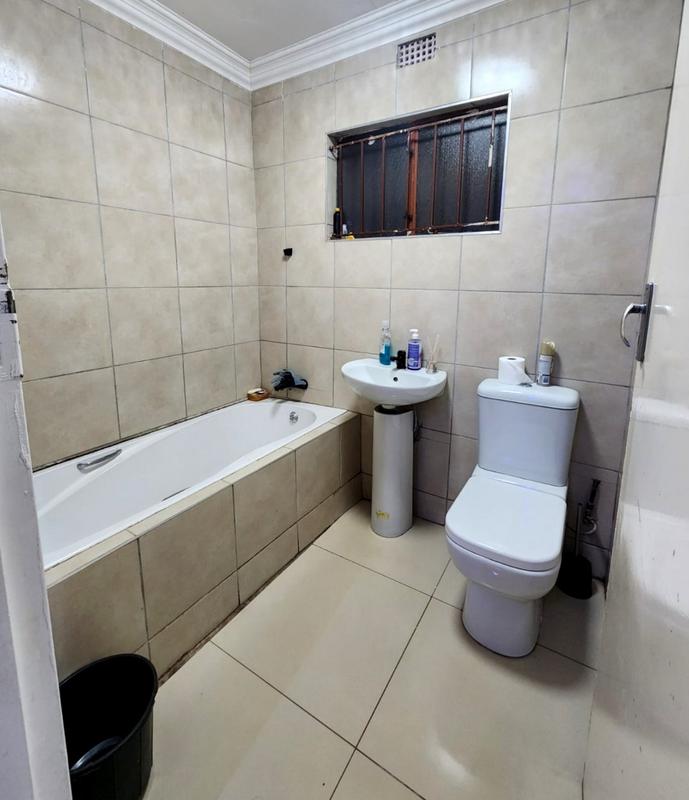 To Let 2 Bedroom Property for Rent in Protea Glen Gauteng