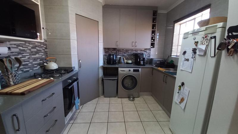 To Let 2 Bedroom Property for Rent in Hennopspark Gauteng
