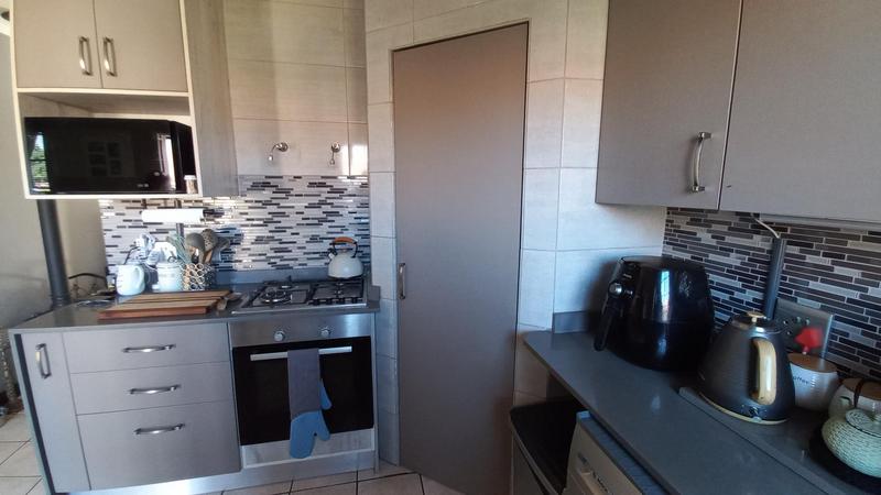 To Let 2 Bedroom Property for Rent in Hennopspark Gauteng