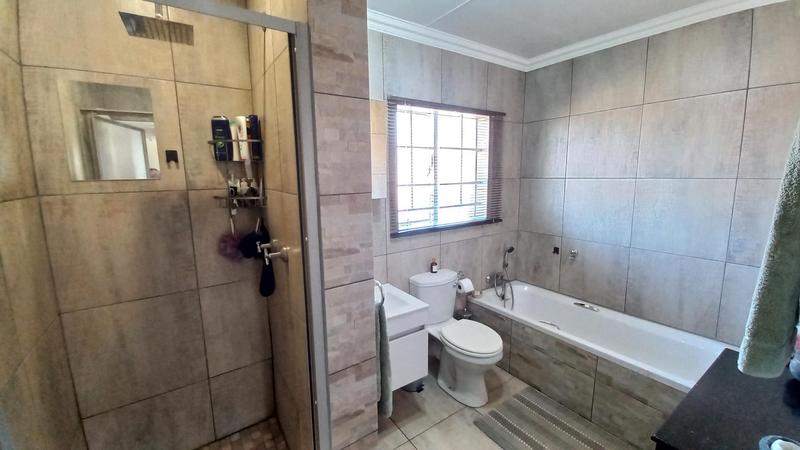 To Let 2 Bedroom Property for Rent in Hennopspark Gauteng