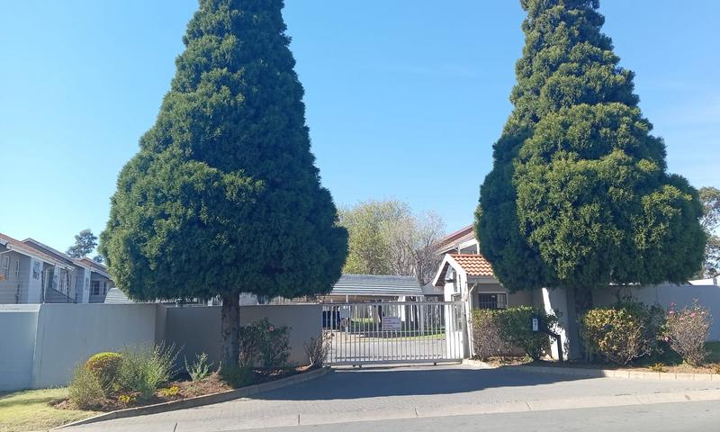 2 Bedroom Property for Sale in Ormonde Gauteng
