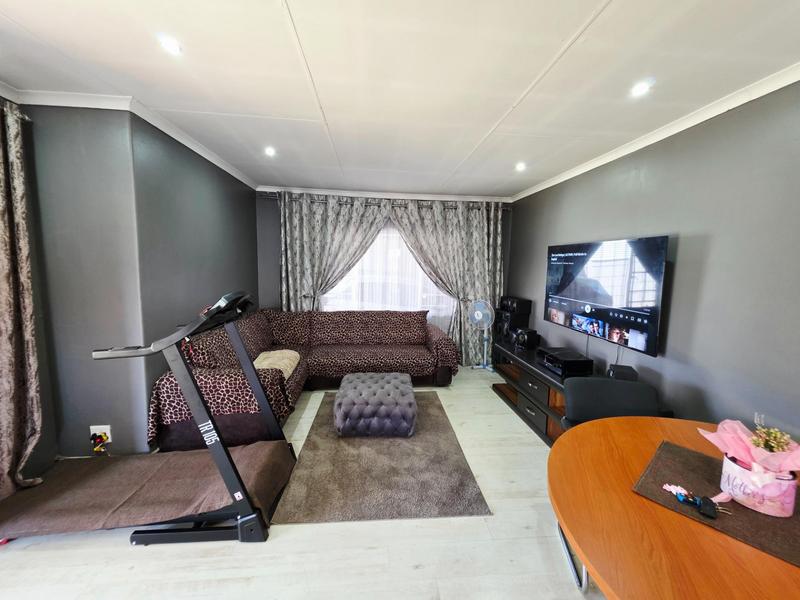3 Bedroom Property for Sale in Klopperpark Gauteng