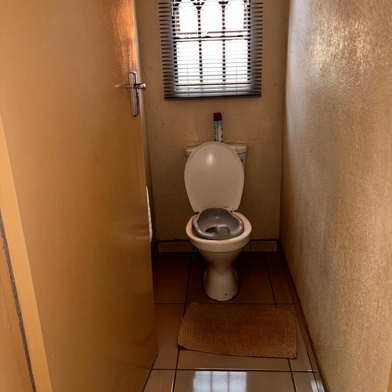 2 Bedroom Property for Sale in Soshanguve A Gauteng
