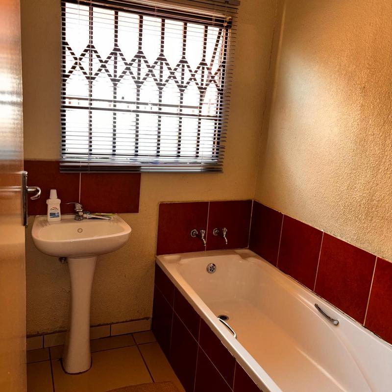 2 Bedroom Property for Sale in Soshanguve A Gauteng