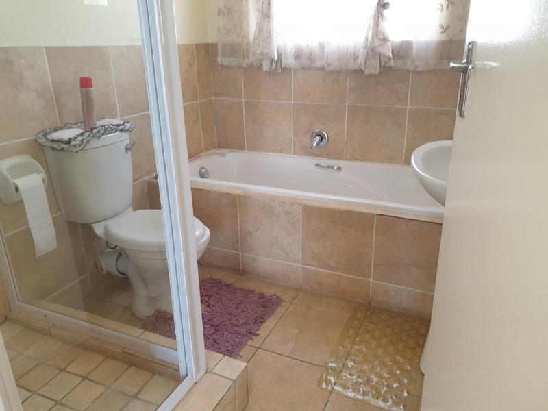 To Let 3 Bedroom Property for Rent in Wilgeheuwel Gauteng
