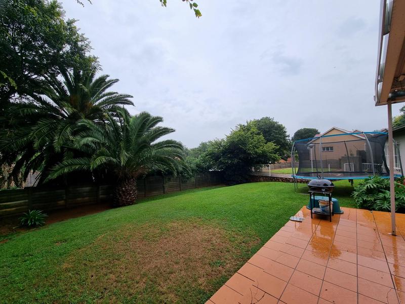 To Let 4 Bedroom Property for Rent in Wilro Park Gauteng