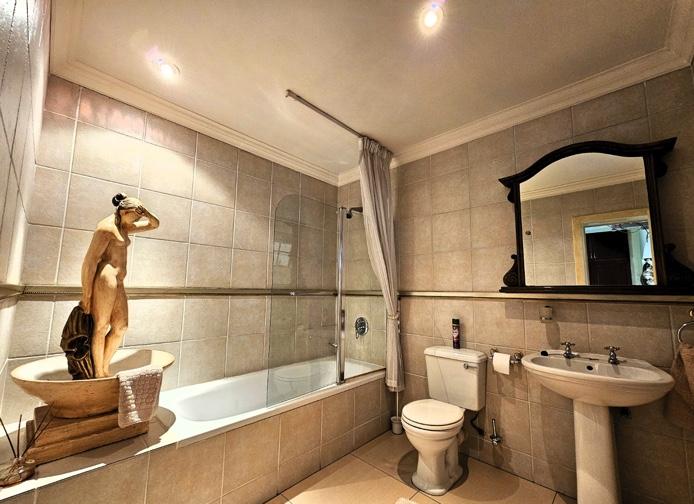 1 Bedroom Property for Sale in St Andrews Gauteng